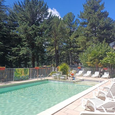 Camping La Source Sournia Exterior foto