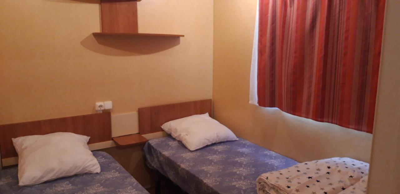 Camping La Source Sournia Exterior foto