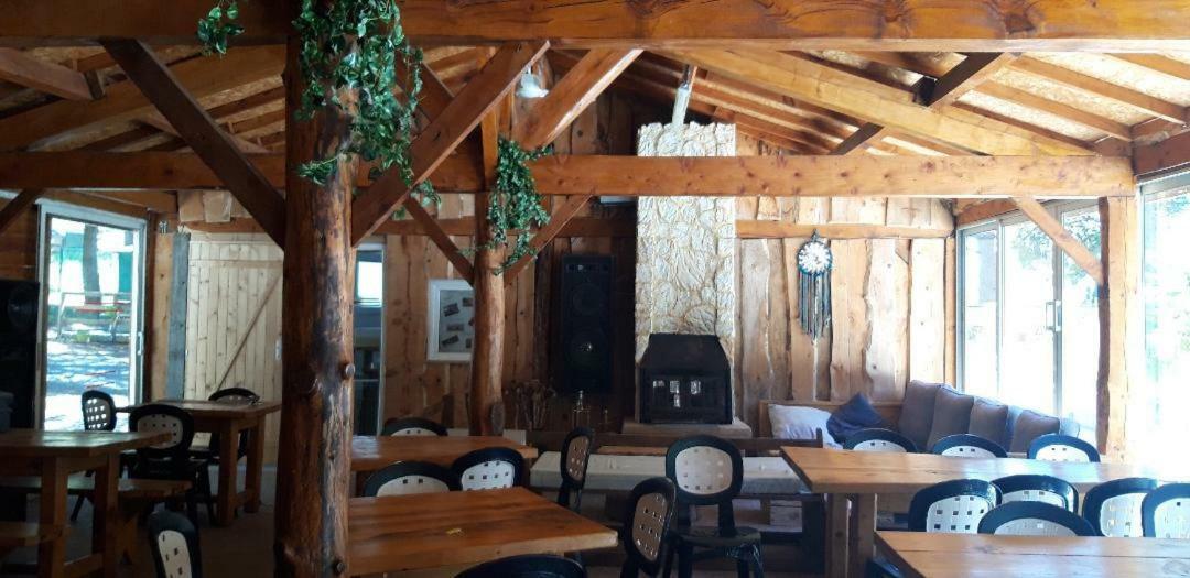 Camping La Source Sournia Exterior foto